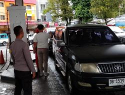 Polsek Sario Lakukan Pemantauan Pengisian BBM Bersubsdi dan Pengaturan Lalu Lintas.