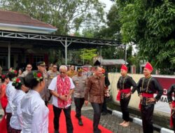 Tim Kompolnas RI Lakukan Visitasi dan Penilaian Pelayanan Publik di Polsek Malalayang dalam Rangka Kompolnas Award 2025.